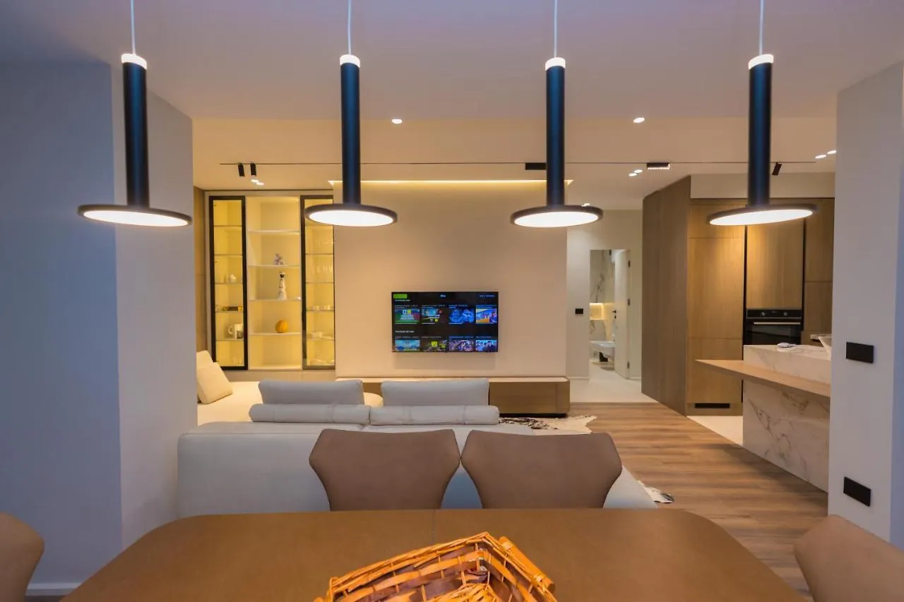 Diora'S Hotel And Apartments Vlore
