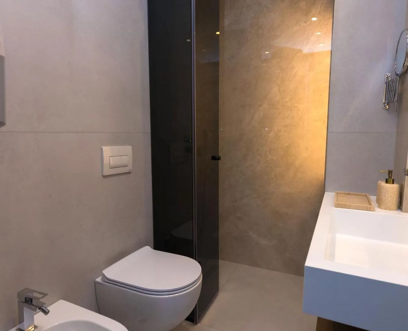 Diora'S Hotel And Apartments Vlore