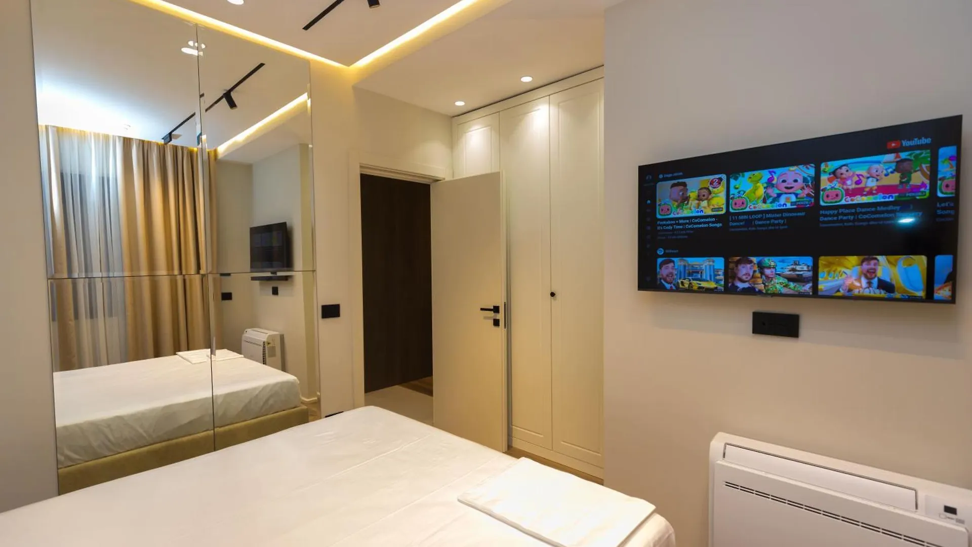 Diora'S Hotel And Apartments Vlore
