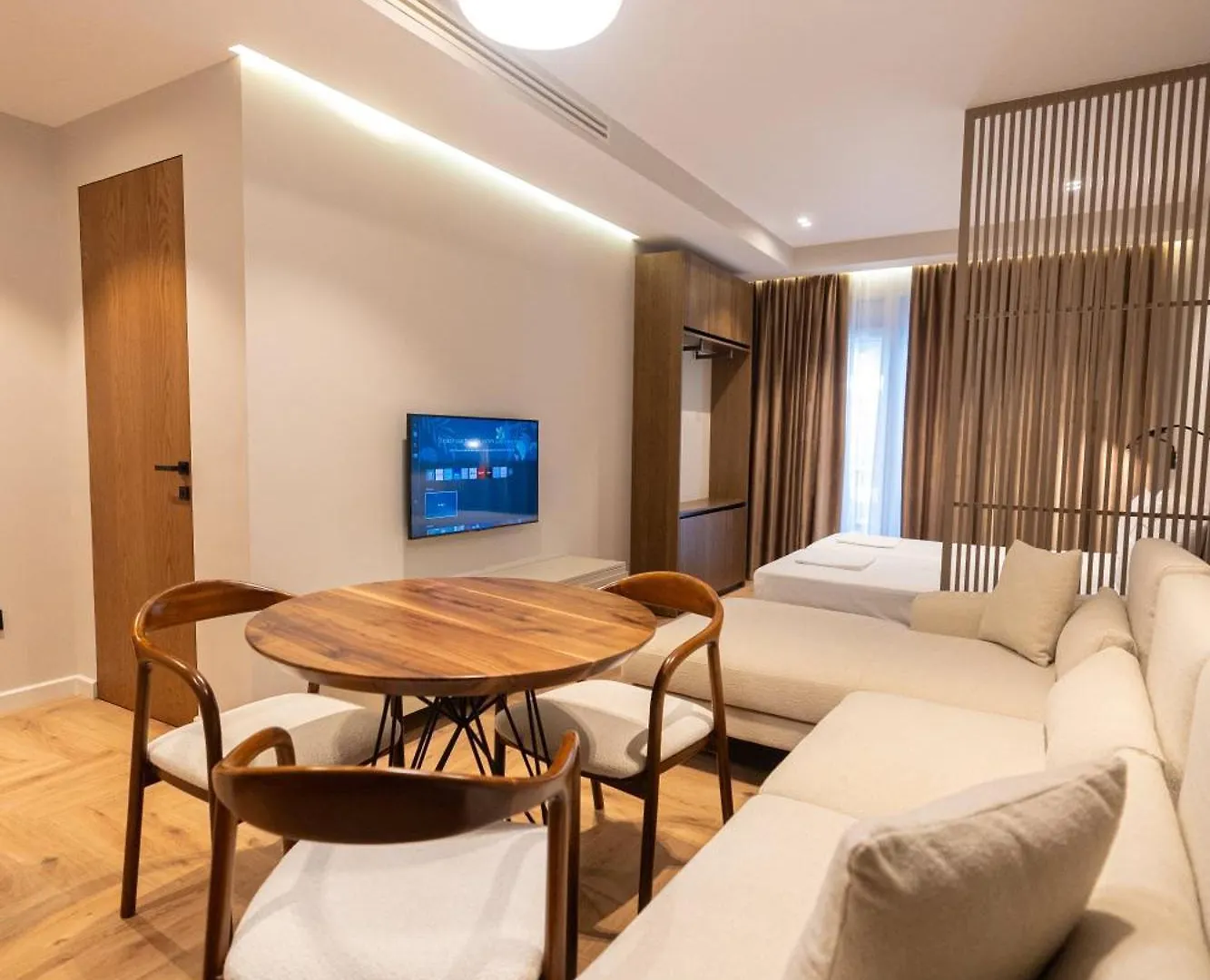 Diora'S Hotel And Apartments Vlorë Albania
