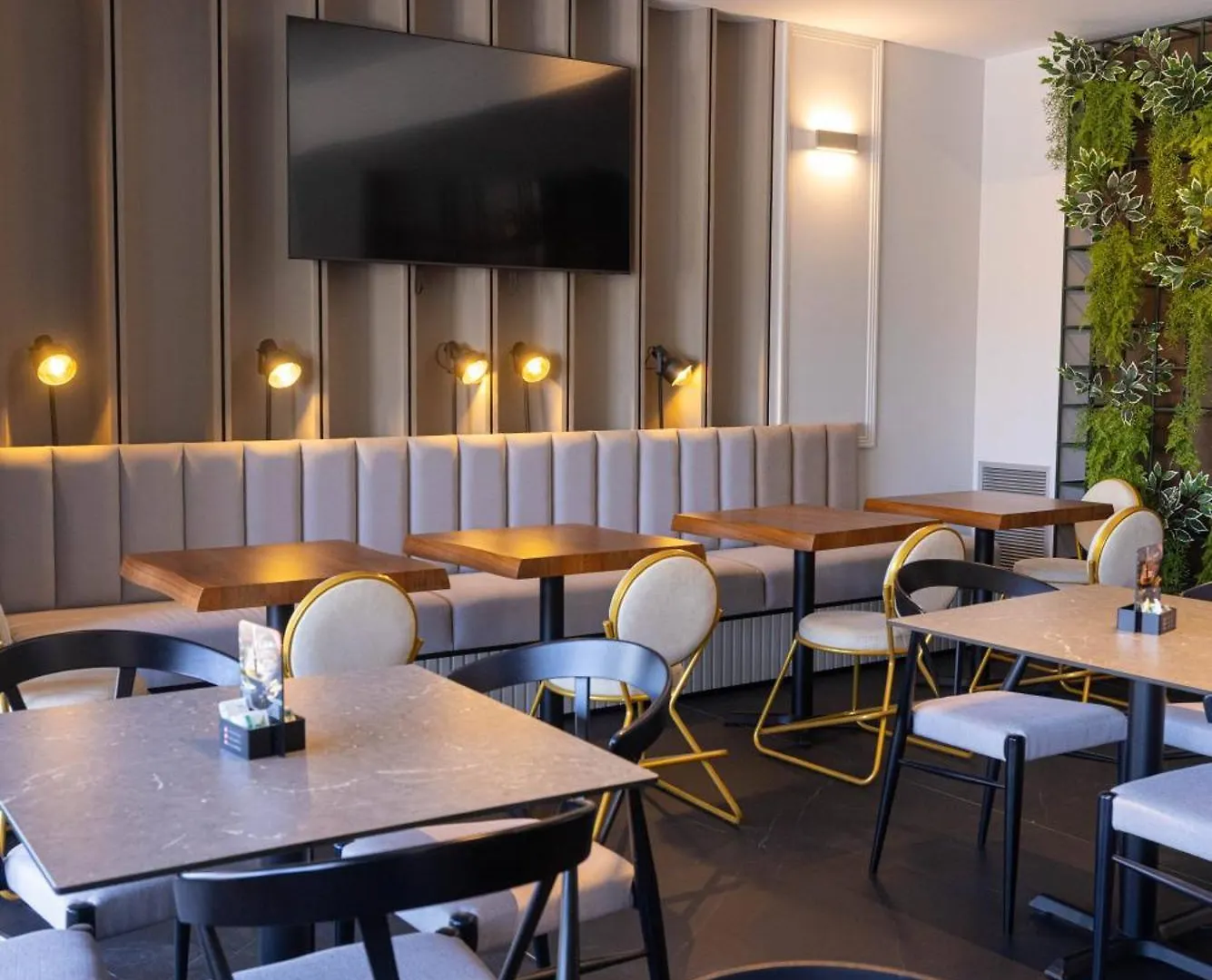 Diora'S Hotel And Apartments Vlorë 阿尔巴尼亚