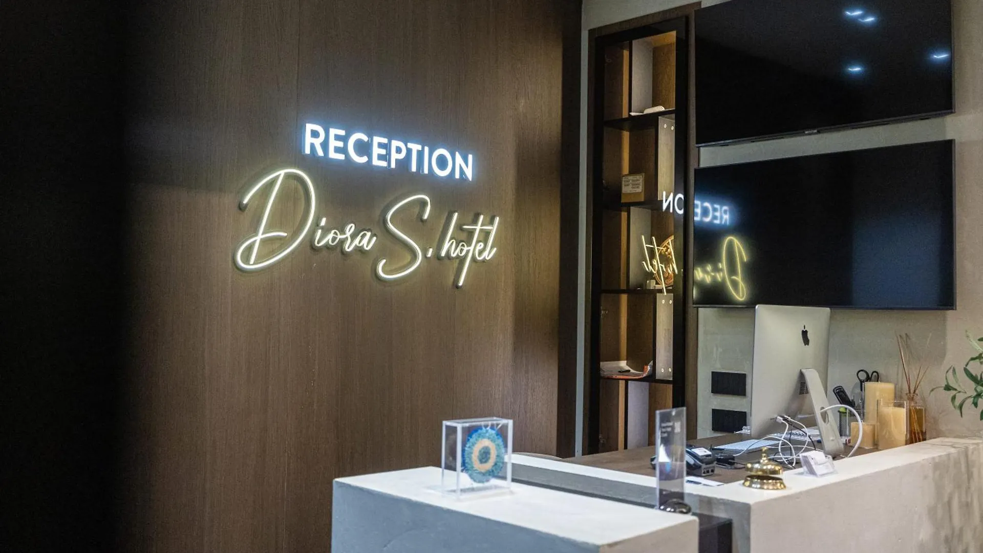 Diora'S Hotel And Apartments Vlorë 阿尔巴尼亚