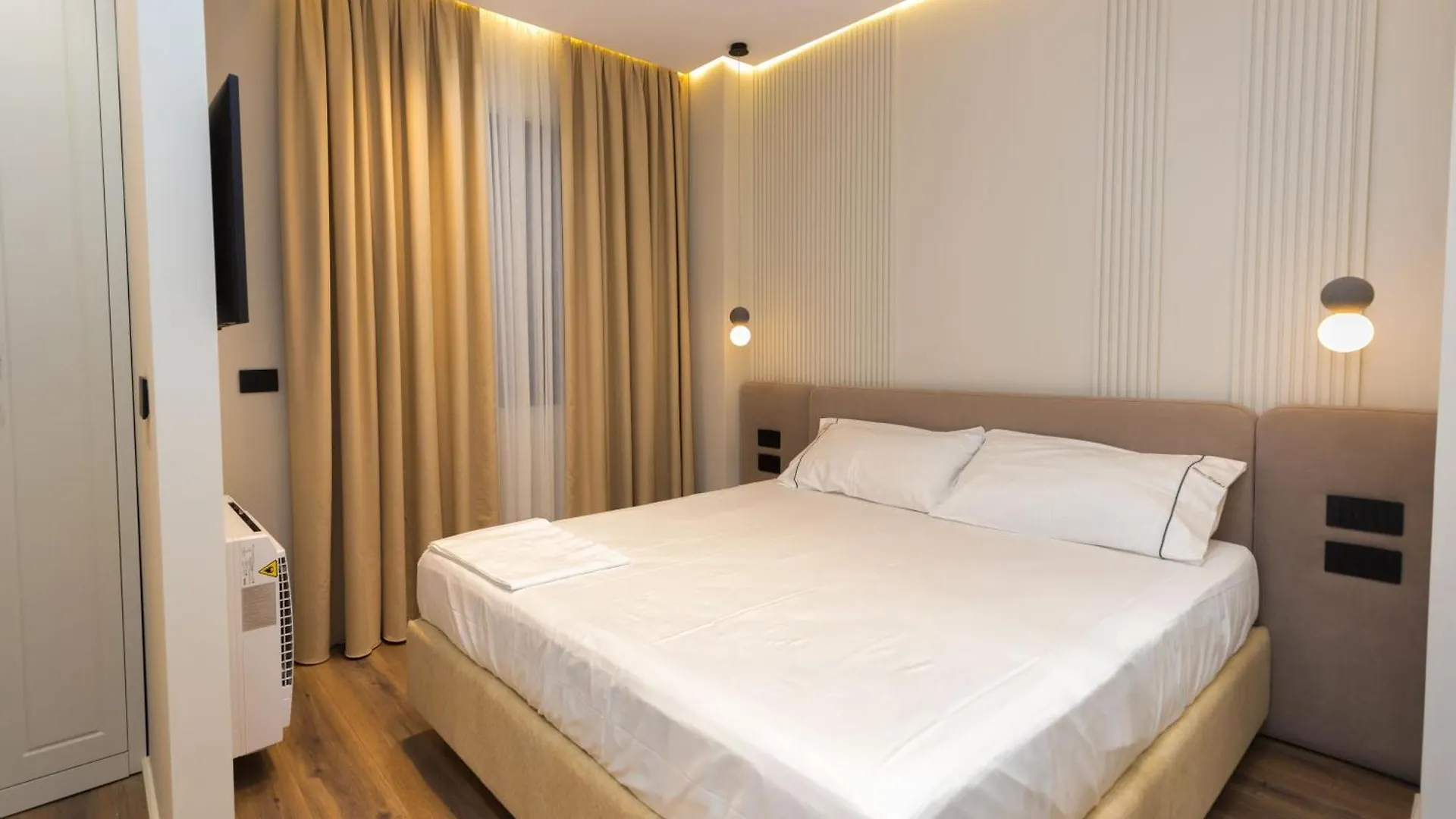 Diora'S Hotel And Apartments Vlorë