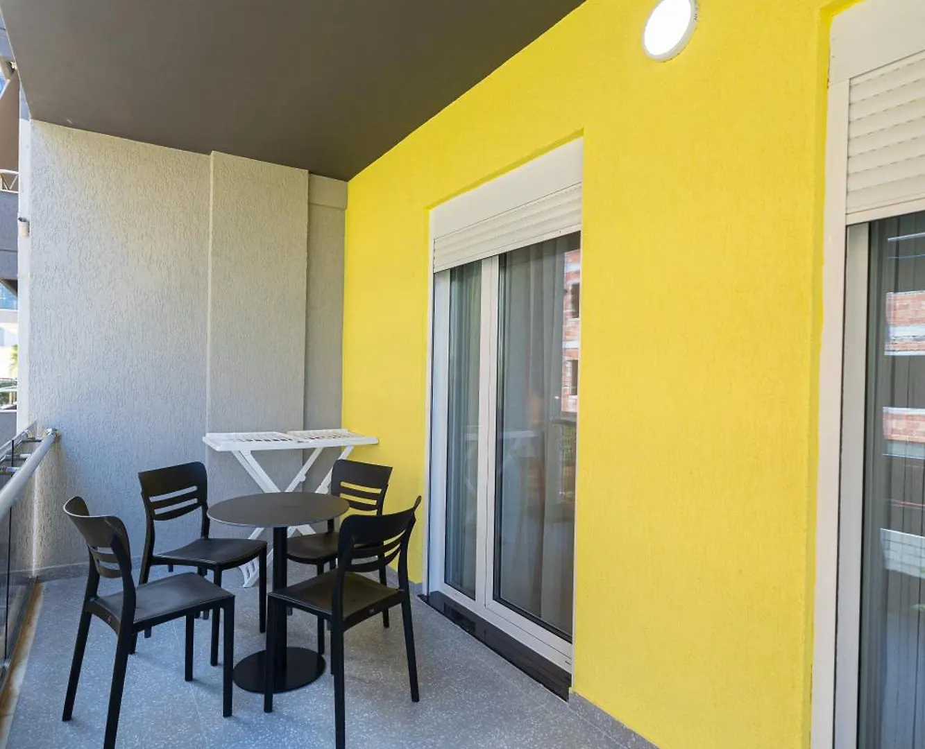 Diora'S Hotel And Apartments Vlorë